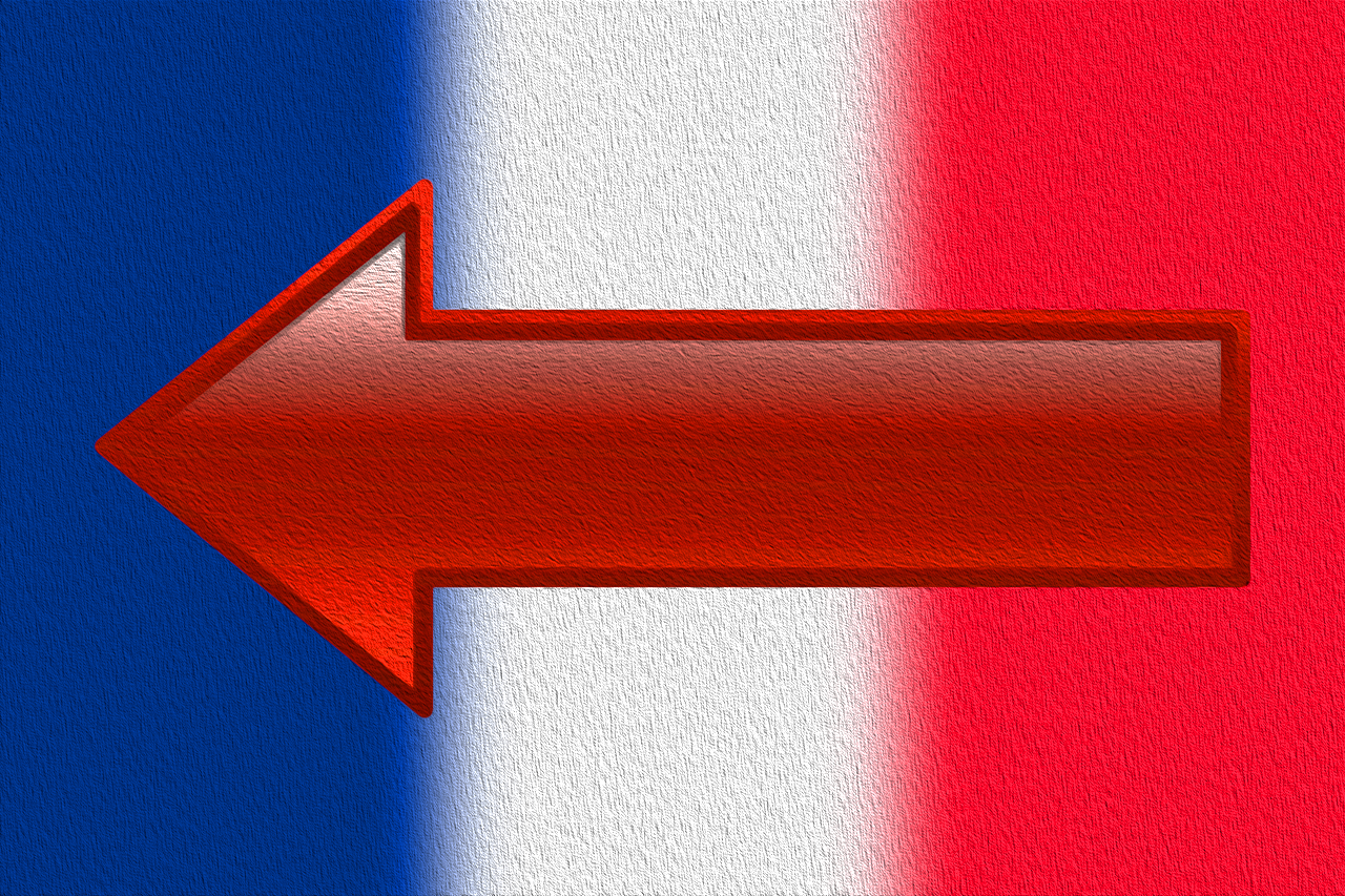 DN. DN:s ledarsida drar stora växlar på vänsterledaren  Jean-Luc Mélenchons uttalanden och målar ut honom som ett europeiskt hot.